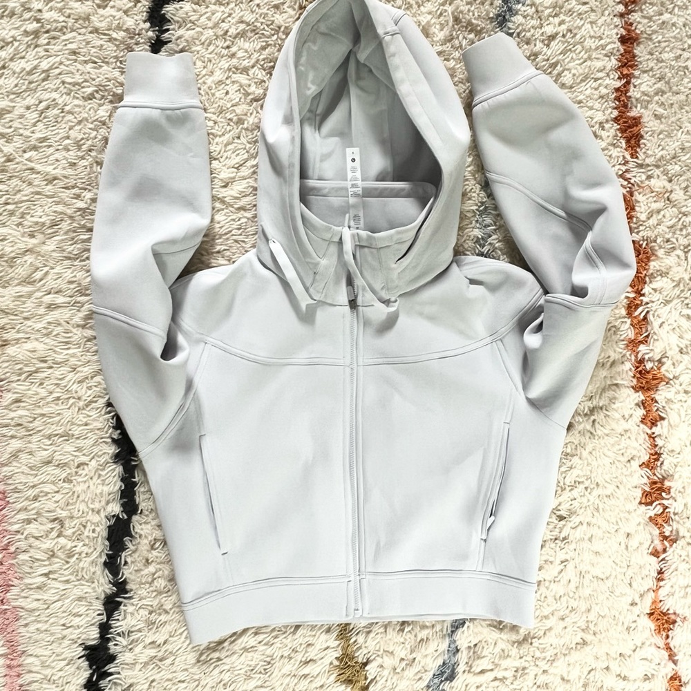 Lululemon rogue renegade size 6